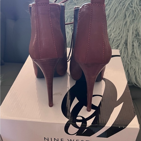 Nine West booties - Picture 4 of 4